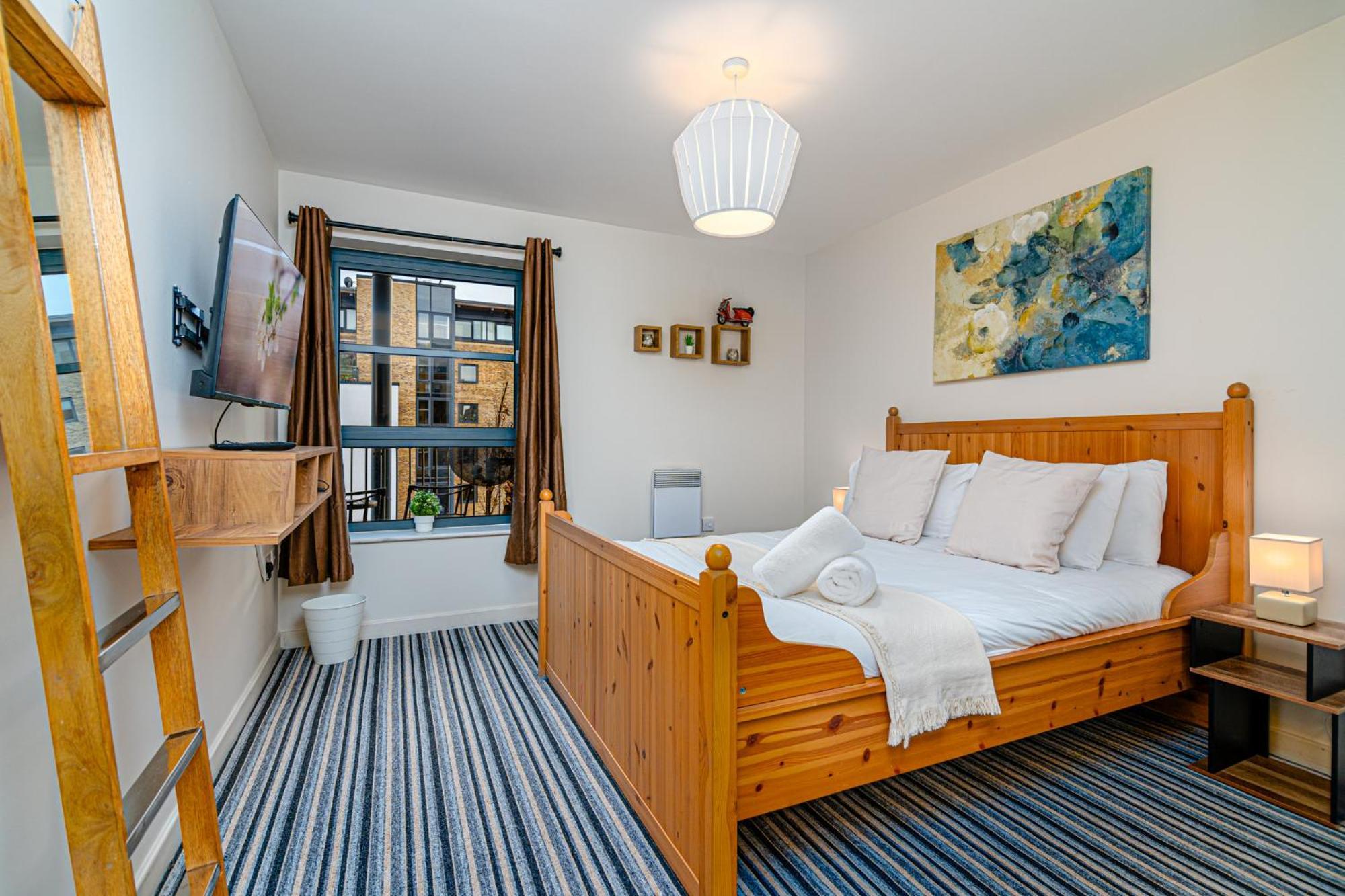 Zenith Hub Apartment London Bagian luar foto