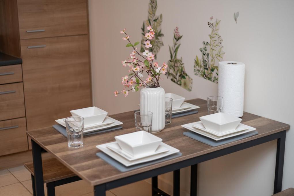 Zenith Hub Apartment London Bagian luar foto